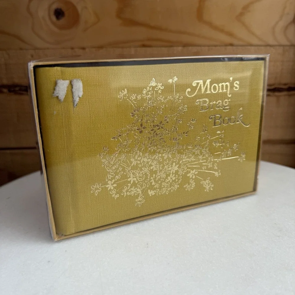 VTG 70s Moms Brag Book Gold Foil Yellow Photo Album‎ Floral New